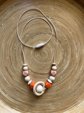 Collier d’allaitement personnalisé orange | Bijou maman bébé | Collier de portage | Cadeau de naissance