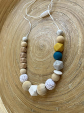 Collier d’allaitement personnalisé avec prénom bleu jaune | Bijou maman bébé | Collier de portage | Cadeau de naissance