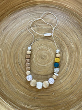 Collier d’allaitement personnalisé avec prénom bleu jaune | Bijou maman bébé | Collier de portage | Cadeau de naissance