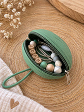 Collier d’allaitement personnalisé avec prénom vert pastel | Bijou maman bébé | Collier de portage | Cadeau de naissance