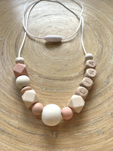 Collier d’Allaitement Personnalisé Prénom Pastel | Collier de Portage Maman Bébé | Cadeau Naissance | Bijou Maman