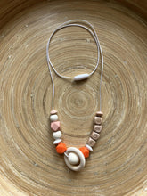 Collier d’Allaitement Personnalisé Prénom Orange | Collier de Portage Maman Bébé | Cadeau Naissance | Bijou Maman