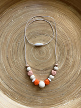 Collier d’allaitement personnalisé orange | Bijou maman bébé | Collier de portage | Cadeau de naissance