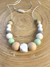 Collier d’allaitement personnaliser vert pastel | Bijou maman bébé | Collier de portage | Cadeau de naissance